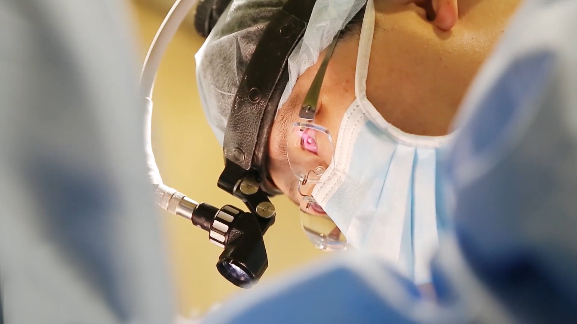 高雄隆鼻整形手術整形外科專科醫師-許英哲醫師